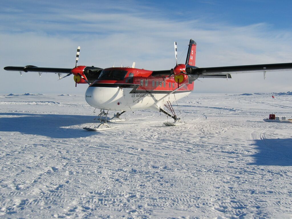 Can planes land in water